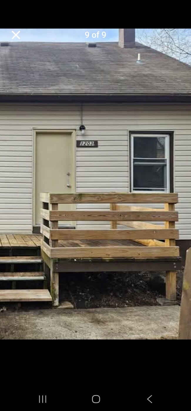 Building Photo - 1203 Weaver St