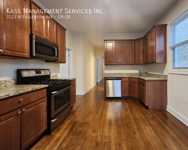 Foto del edificio - 3523 W Fullerton Ave