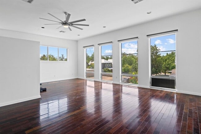Foto del edificio - 508 E 53rd St