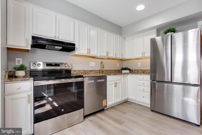 Foto del edificio - 3532 Split Rail Ln