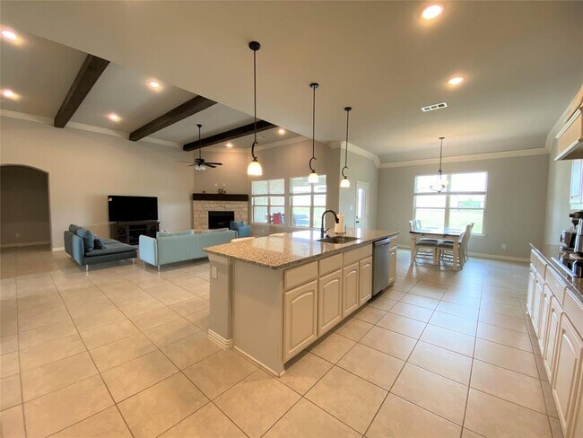 Foto del edificio - 7946 Grassland Dr