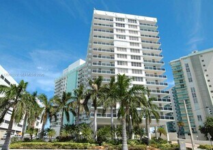 Building Photo - 3725 S Ocean Dr
