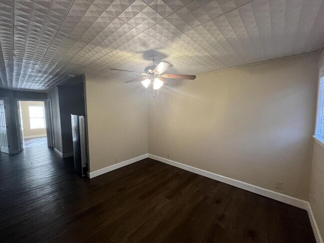 Foto del edificio - 1509 E North St