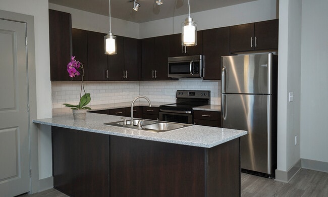 5000 Forest - 42 Magnolia + 5000 Forest