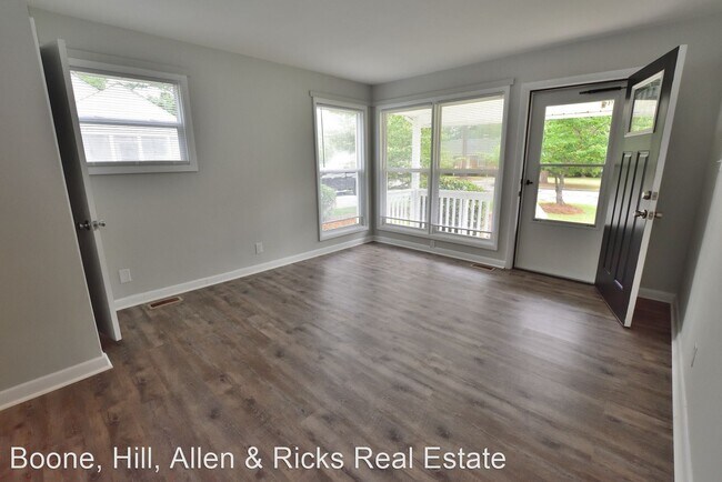 Building Photo - 3 br, 1 bath House - 321 Briarcliff Road
