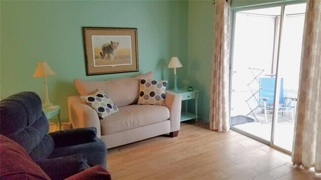 Building Photo - 1801 Restful Dr