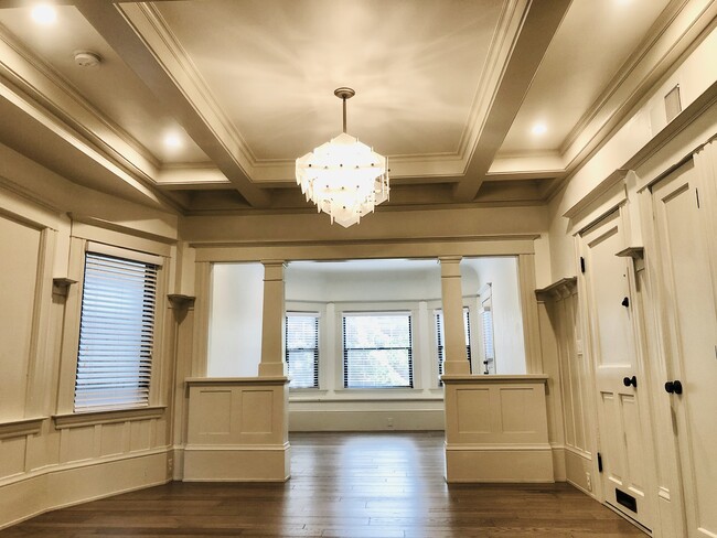 Building Photo - 2109 J St