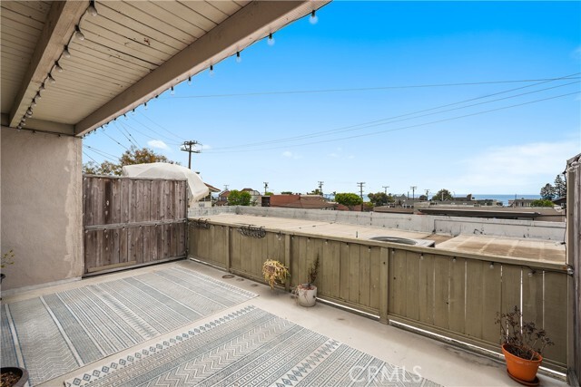 Building Photo - 326 Thalia St