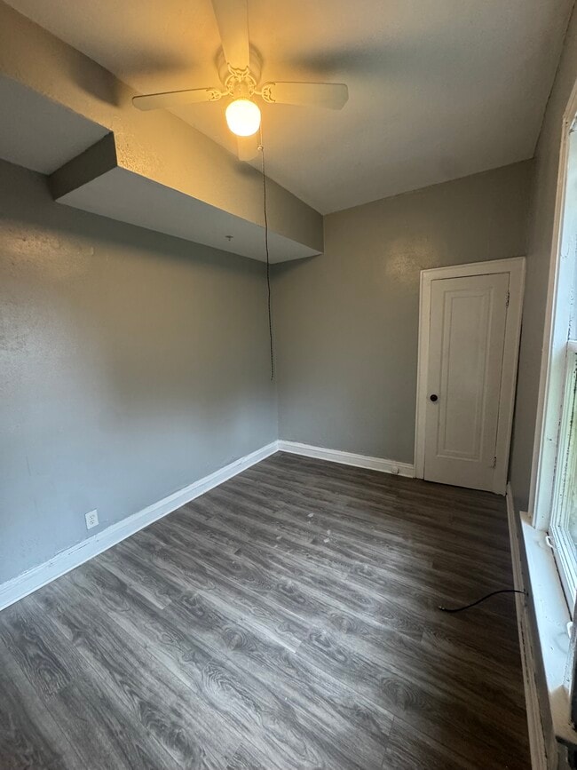 Building Photo - 7250 S Langley Ave