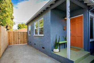 Building Photo - 4232 Verdugo Rd