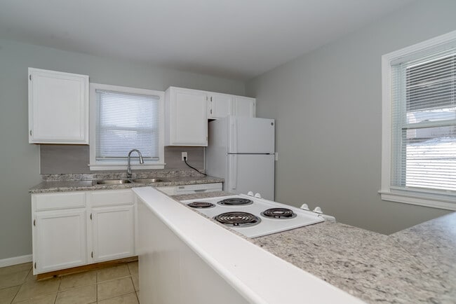 Foto del edificio - 6703 N Walnut St