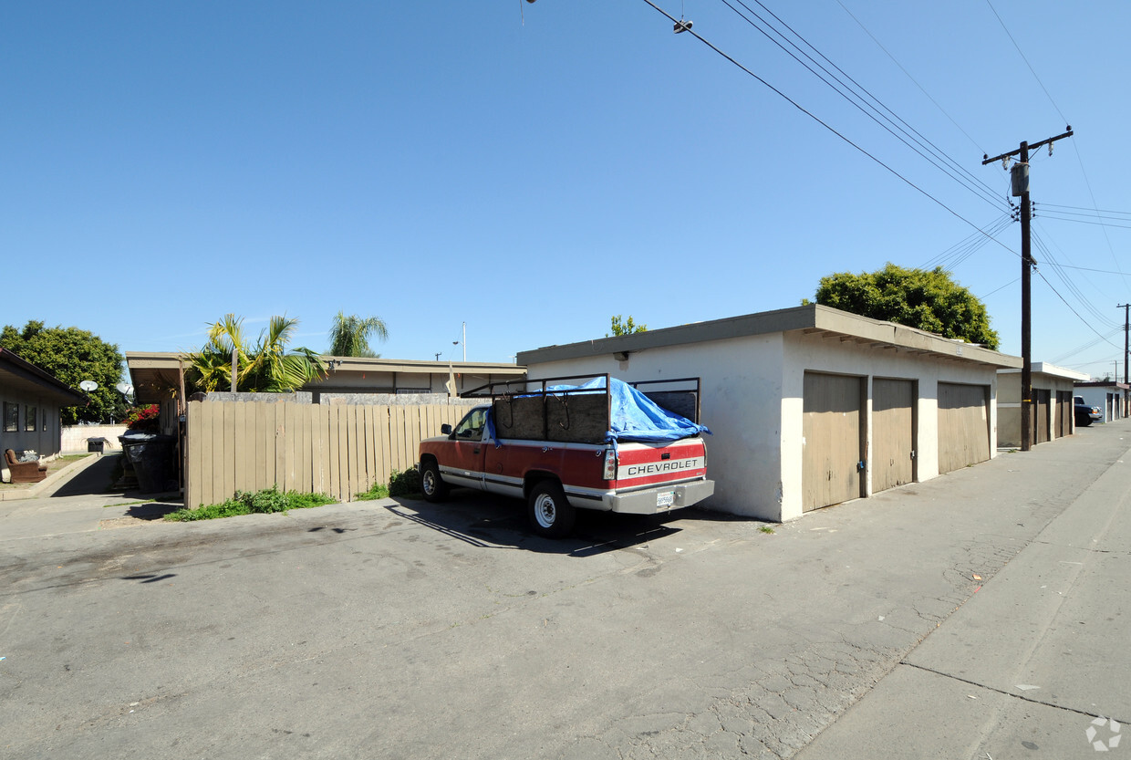 Building Photo - 8890 Tina Way