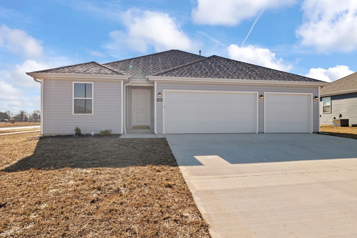 Foto principal - Brand New 4 Bedroom Home in Republic, MO