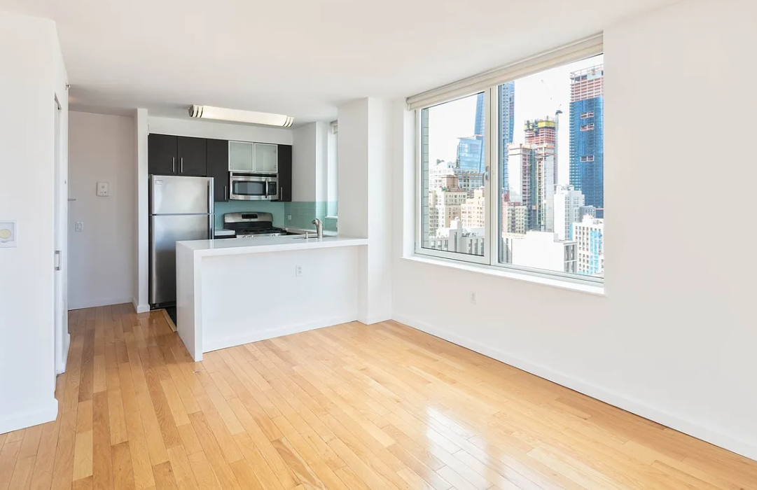 Foto principal - 344 W 37th St