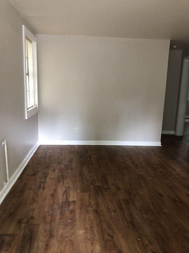 Foto del edificio - Updated Downstairs 2 Bedroom and 1 Bathroom Carriage House