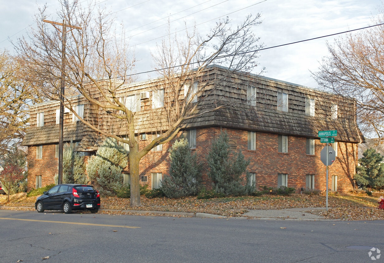 Building Photo - Cherokee Park Apartments