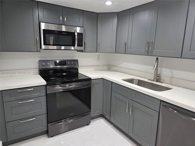 Foto del edificio - 506 NW 87th Ave