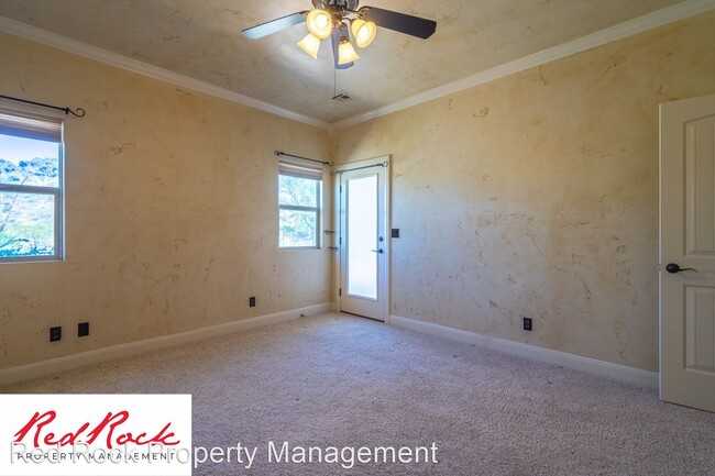 Building Photo - 3 br, 2 bath House - 215 S Valley View