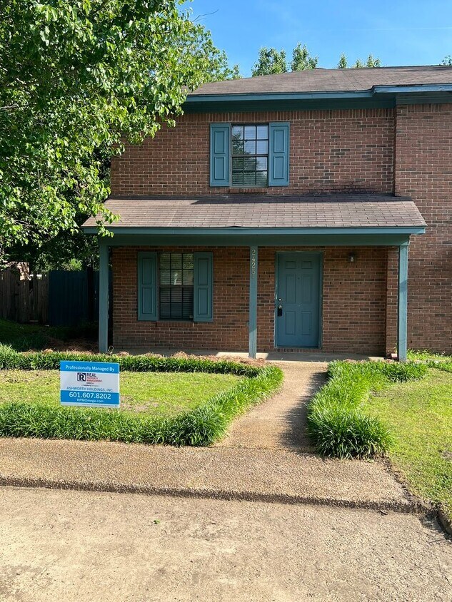2425A River Oaks Blvd, Jackson, MS 39211 House Rental in Jackson, MS