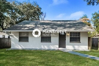 Building Photo - 7014 N Palmetto Ln