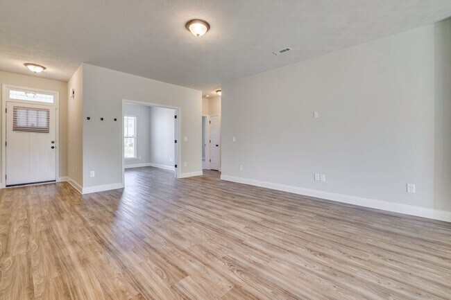 Foto del edificio - 340 Fox Haven Dr