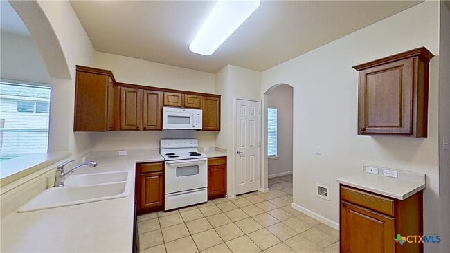 Building Photo - 308 Rinehardt St