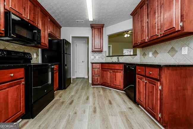 Building Photo - 55 Manderly Way