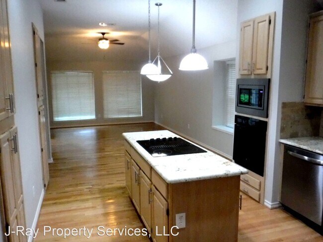 Building Photo - 4 br, 2 bath House - 2120 Pinwood Circle