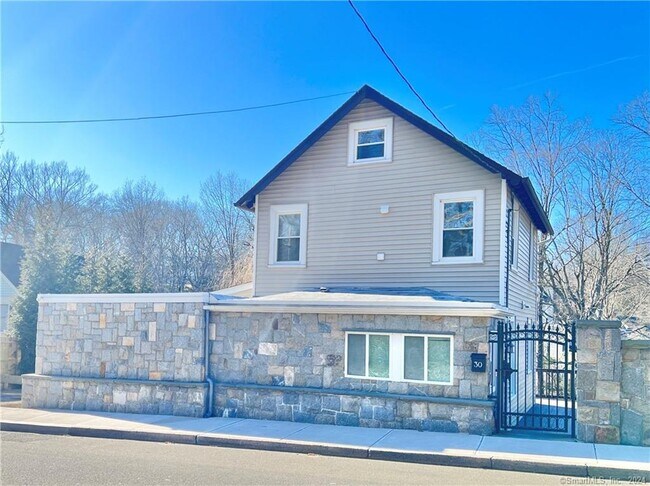 Building Photo - 30 Riversville Rd