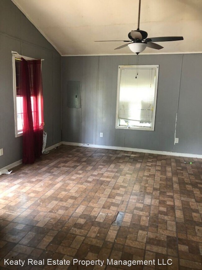 Building Photo - 3 br, 2 bath House - 101 Sternberg Dr