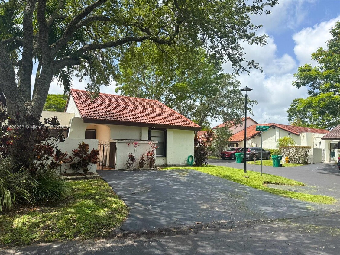 Primary Photo - 13544 SW 110th Terrace