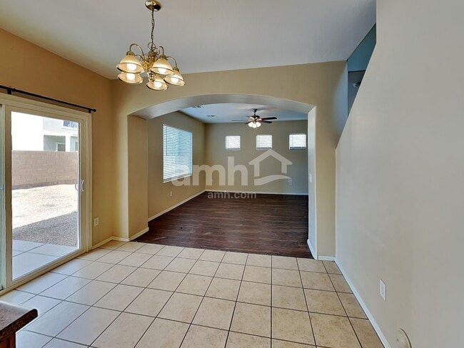 Building Photo - 4105 W Irwin Ave
