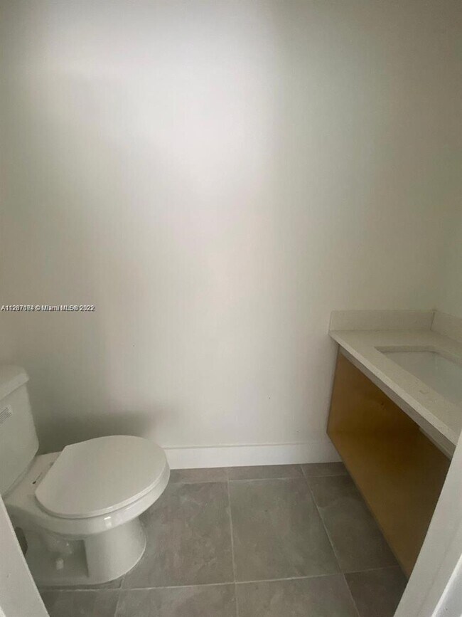 Foto del edificio - 7755 NW 8th Ct