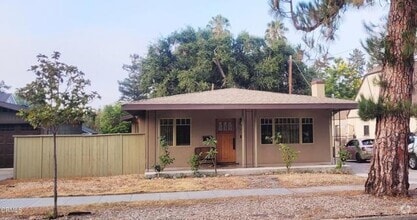 Building Photo - 1370 E Mountain St