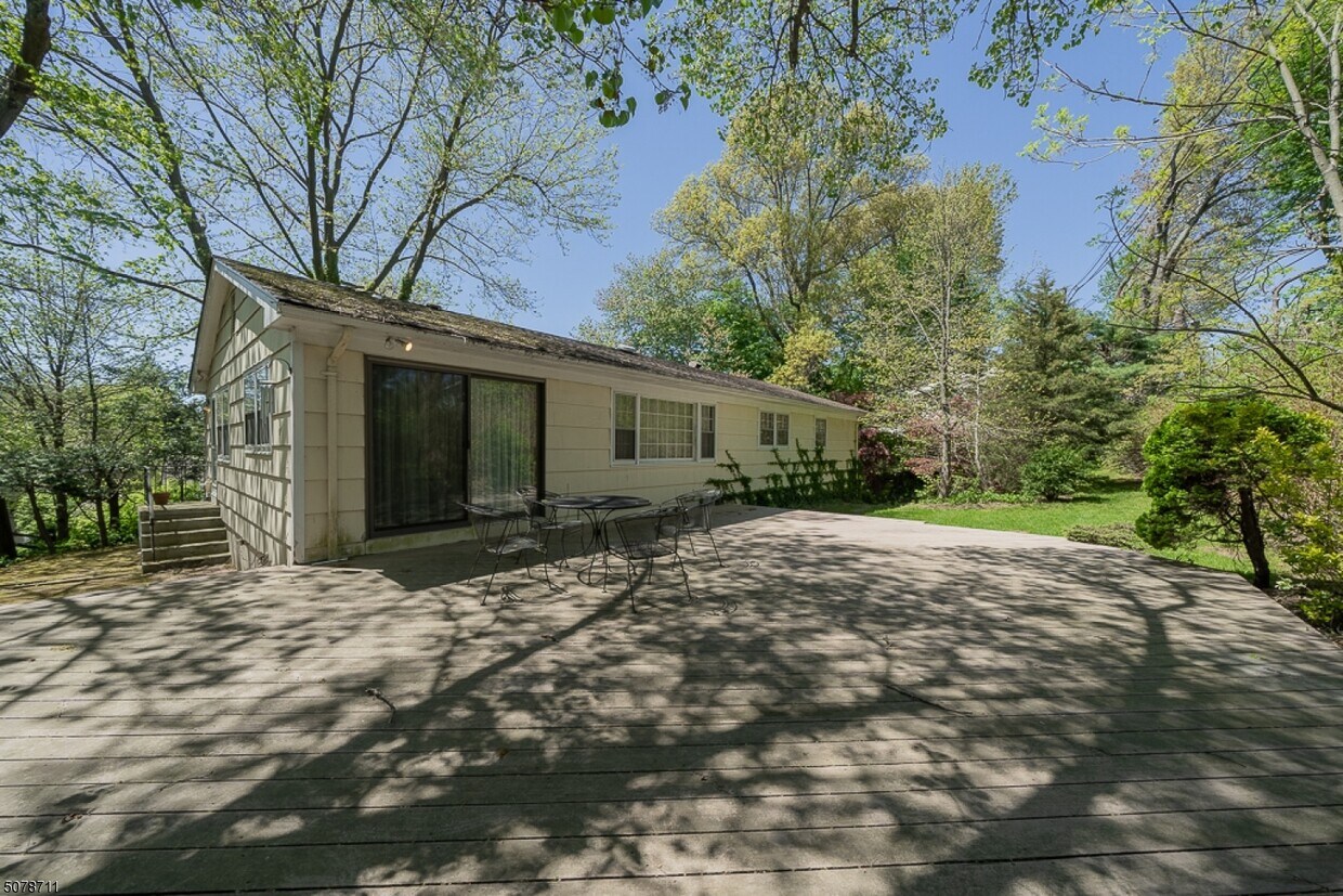 Primary Photo - 29 Pittsford Way