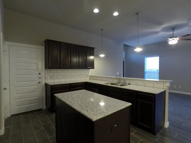 Building Photo - LUXURY TOWNHOME LOCATED IN BASTROP, TEXAS!