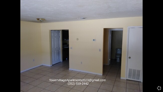 Building Photo - 7423 SW 42nd Pl
