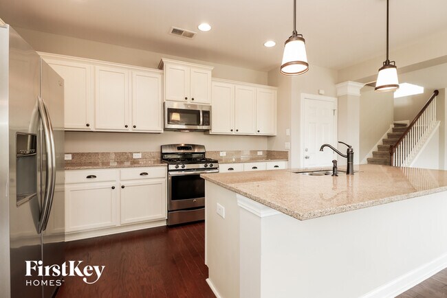 Foto del edificio - 358 Fox Ridge Ln