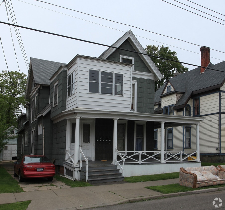 Building Photo - 160 Chapel Pl