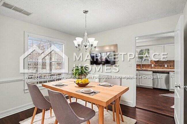 Foto del edificio - 205 Hunting Ct