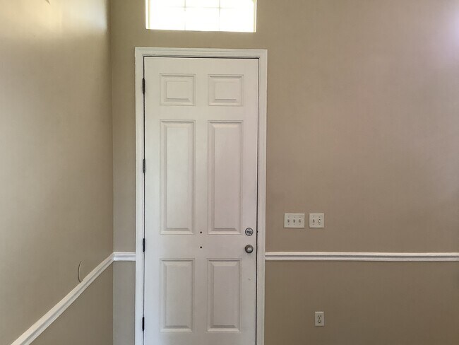 Building Photo - 937 E Terranova Way