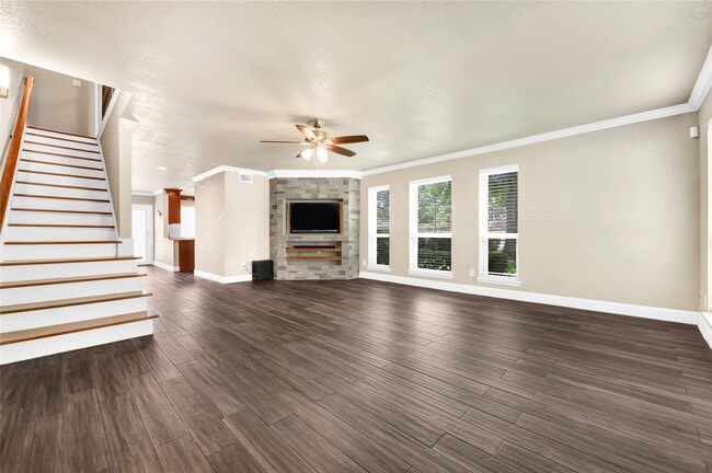 Building Photo - 5801 Lumberdale Rd
