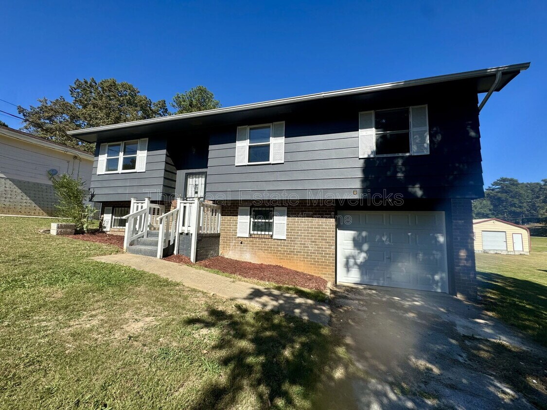 Primary Photo - 6311 Rosemary Dr