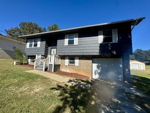 Building Photo - 6311 Rosemary Dr Building Photo - 6311 Rosemary Dr