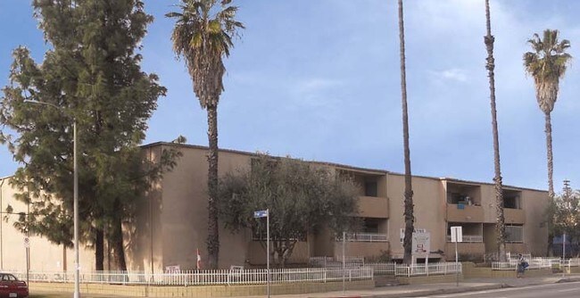 Building Photo - Kester Palace