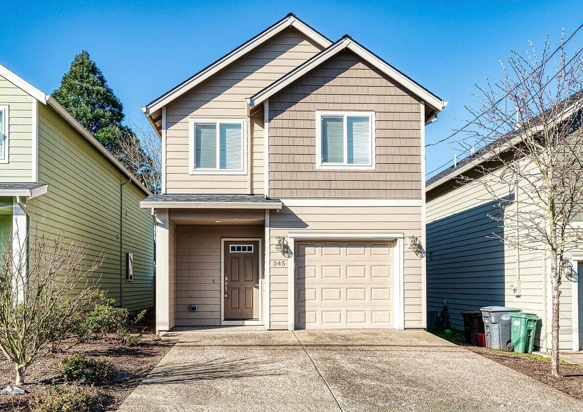 Foto principal - 345 NW Freeman Ave