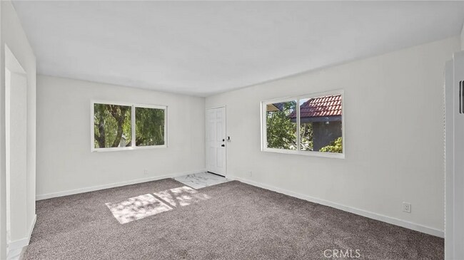 Foto del edificio - 292 N Craig Ave