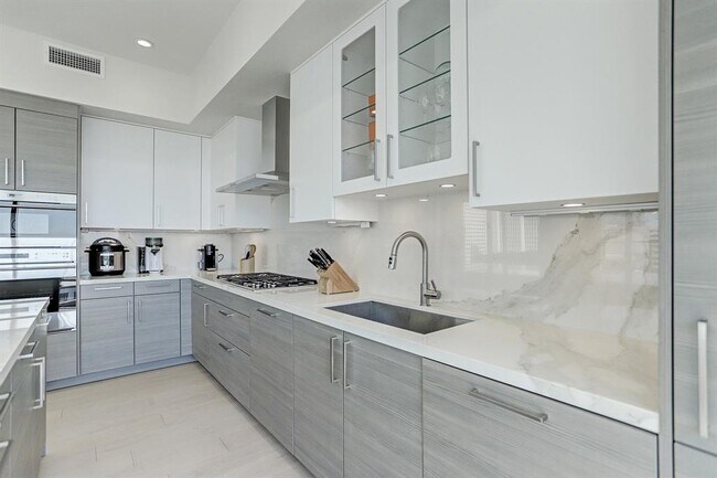 Foto del edificio - 2047 Westcreek Ln