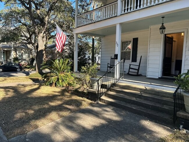 Building Photo - 332 Screven St