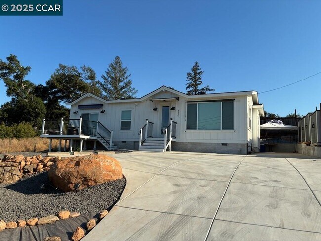 Foto del edificio - 630 Sunnyside Rd